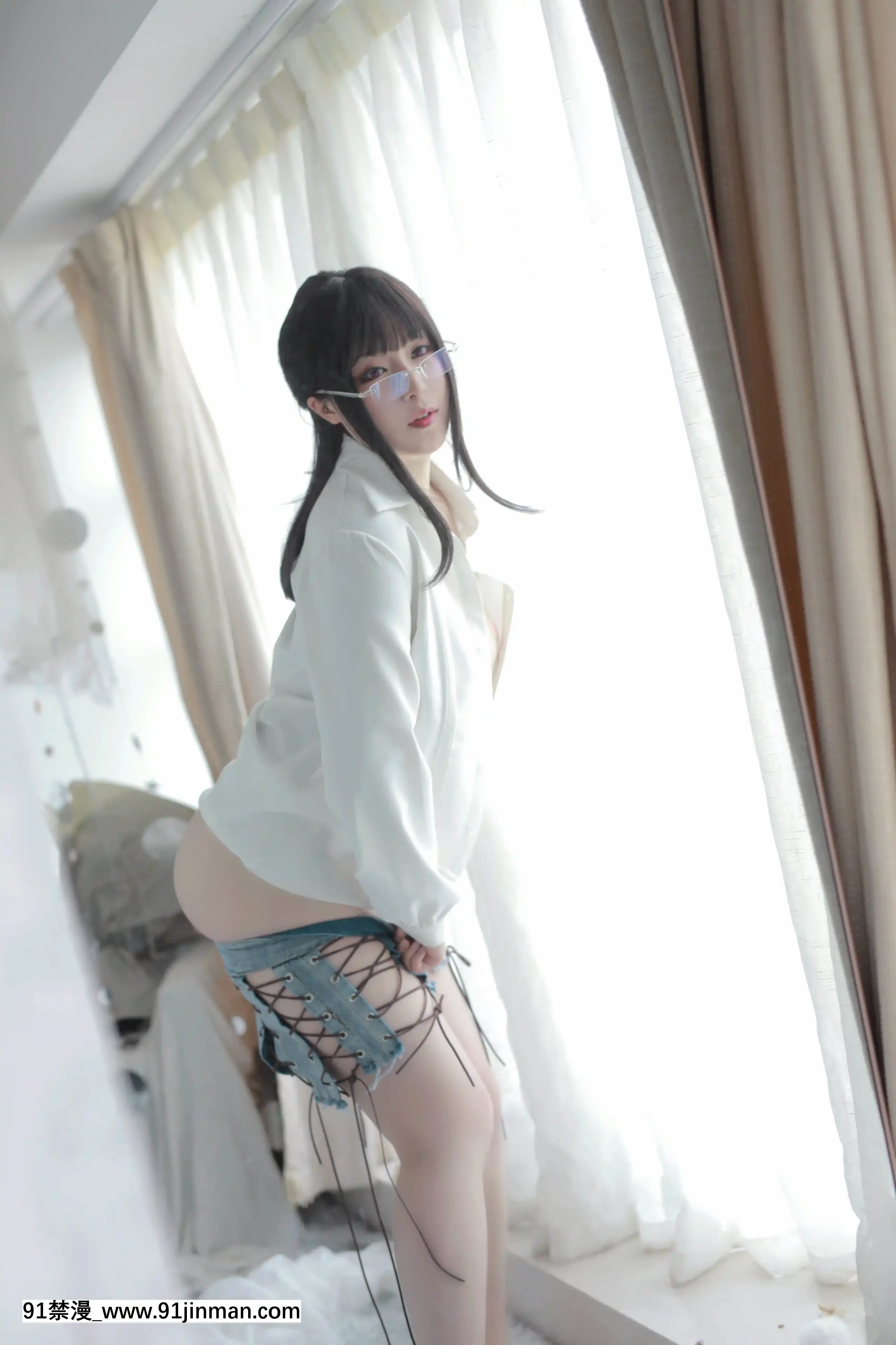 小容仔咕咕咕w-創口貼OL+V[漫畫 18禁]