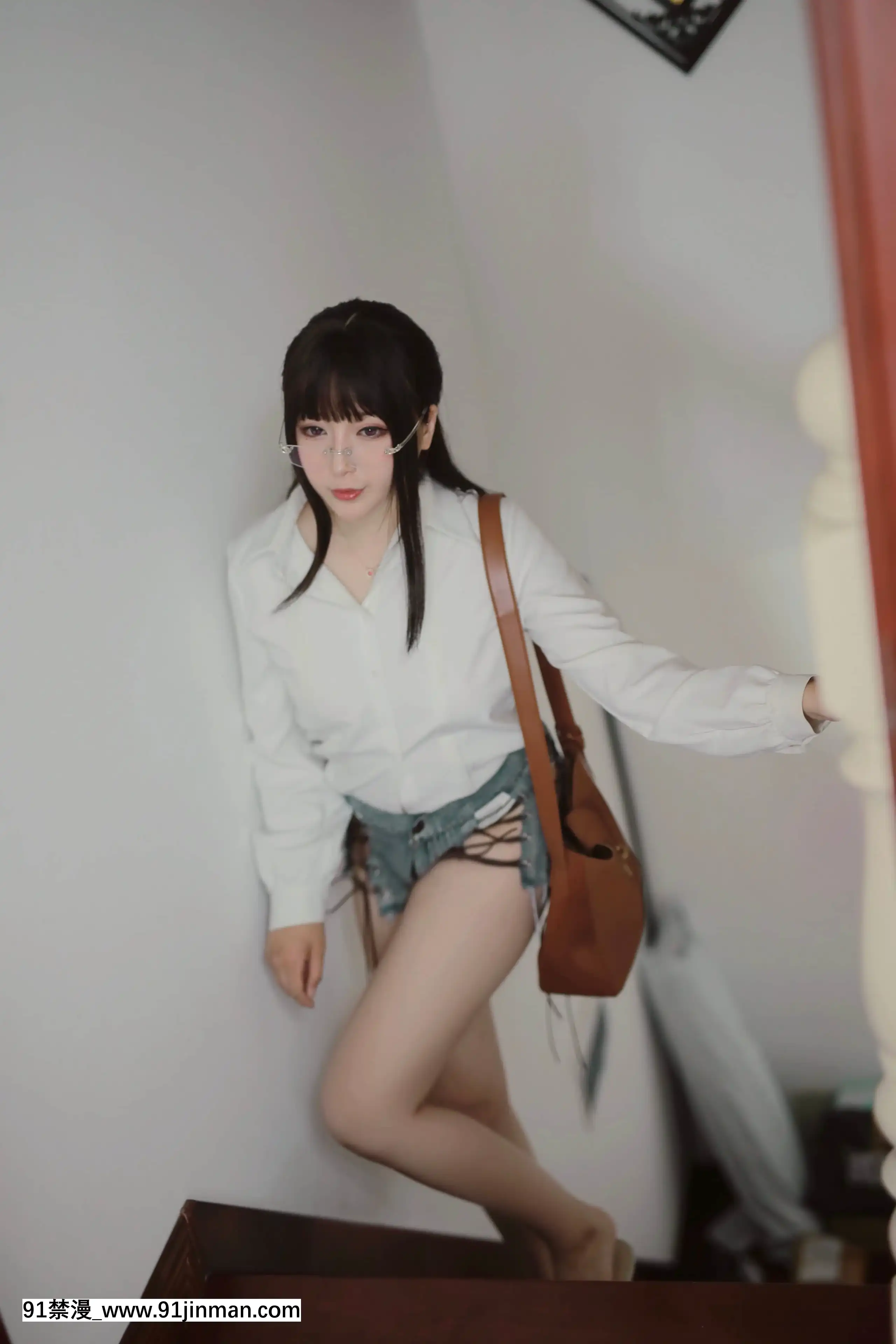 小容仔咕咕咕w-創口貼OL+V[漫畫 18禁]