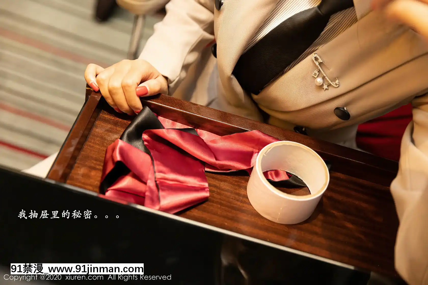 XIURENNo.2857-ZhouYuxi(周於希Sandy)&Emily顧奈奈醬[1 hanson place apt 18h]