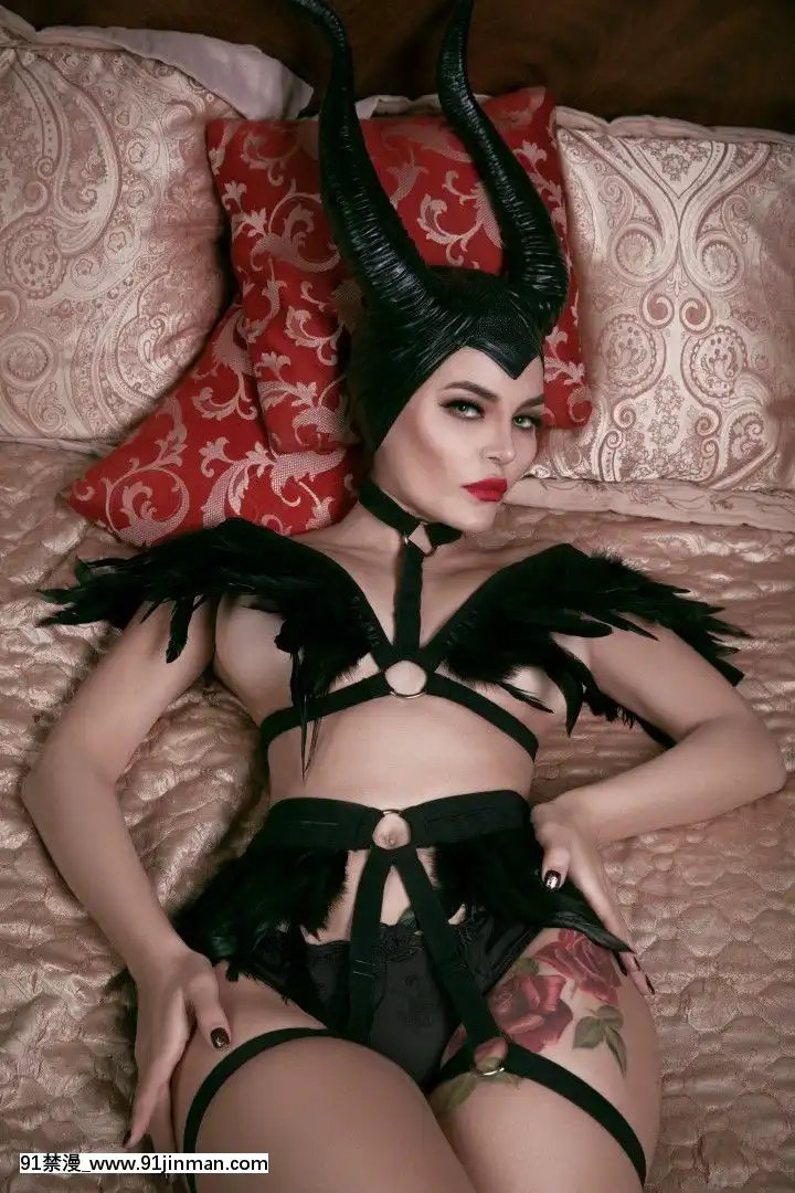 KalinkaFox Maleficent[18h levis]