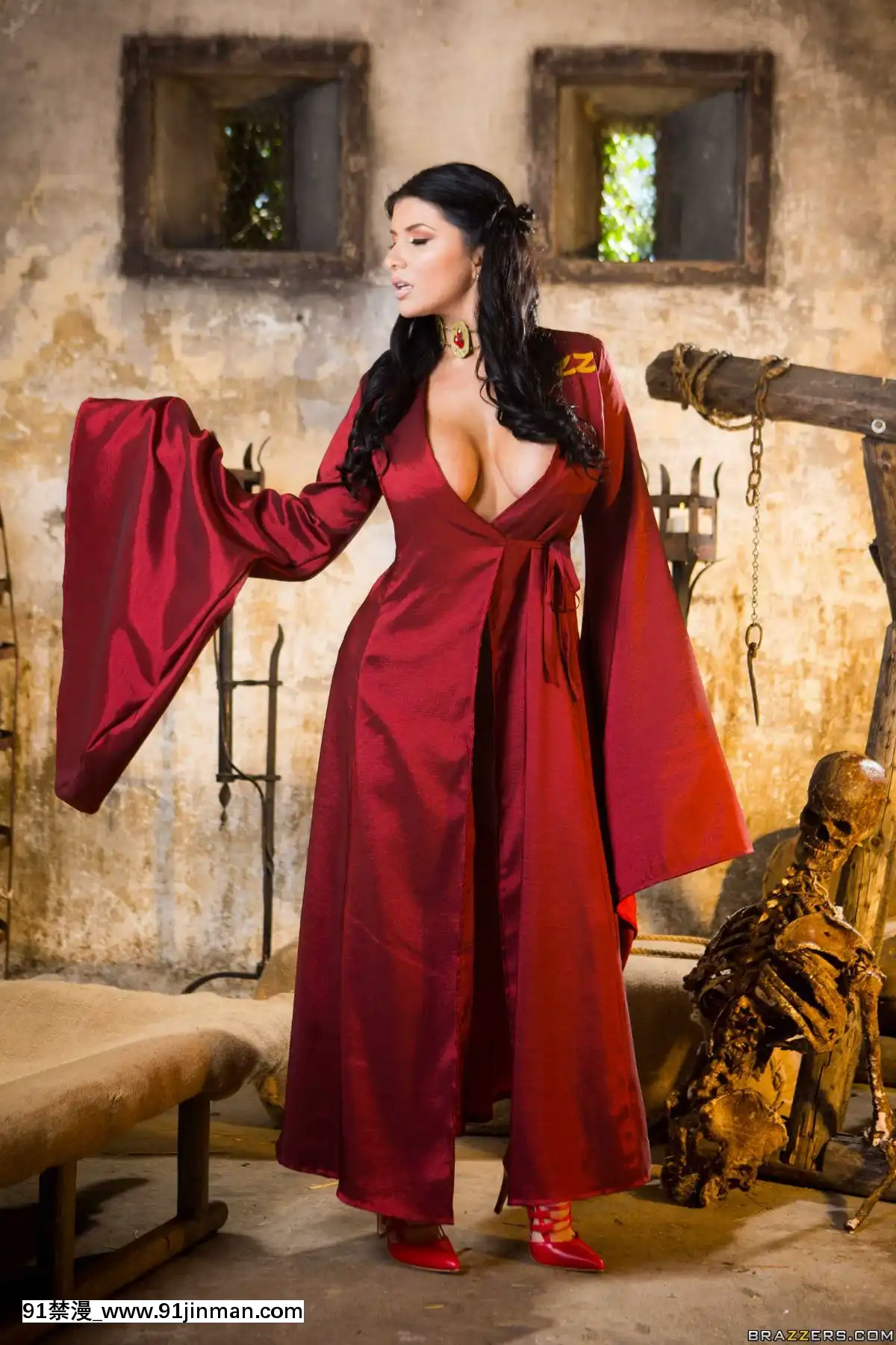 QueenOfThronesPart2(AXXXParody)[ne jesti posle 18h]